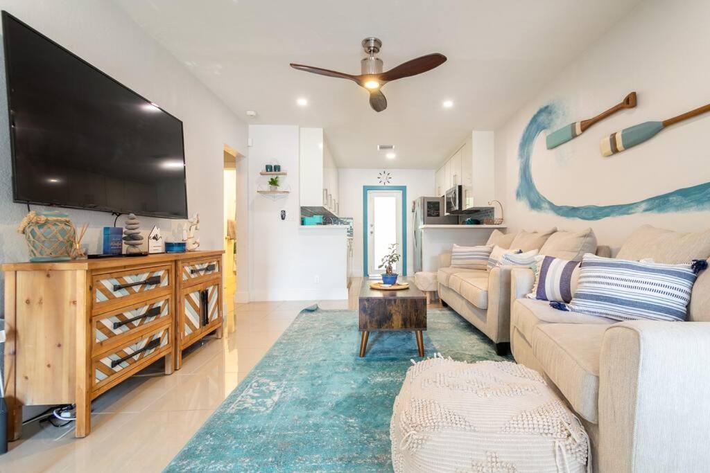 Central Nautical Themed 4 Bed 2 Bath Home Форт-Лодердейл Экстерьер фото